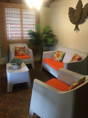 Naniqui Cottage - Only Adults -Parking Golf Car Only
